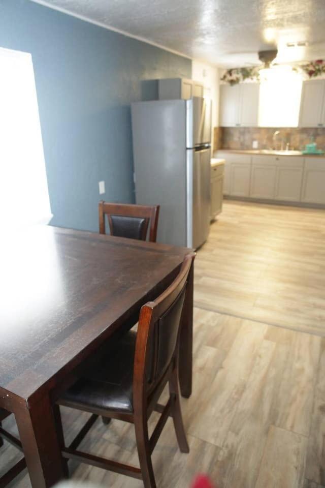 1 Bedroom With A Fireplace Close To Base ロートン エクステリア 写真